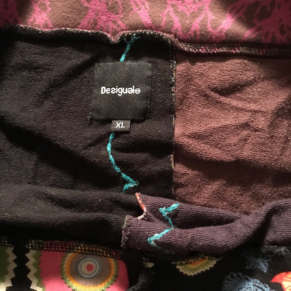 Unique skirt - Picture 3 of 3
